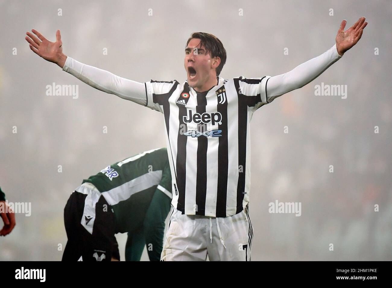 Turin, Italien. 06th. Februar 2022. Dusan Vlahovic vom FC Juventus reagiert beim Fußballspiel der Serie A 2021/2022 zwischen dem FC Juventus und Hellas Verona am 6th. Februar 2022 im Juventus-Stadion in Turin (Italien). Foto Federico Tardito/Insidefoto Kredit: Insidefoto srl/Alamy Live News Stockfoto