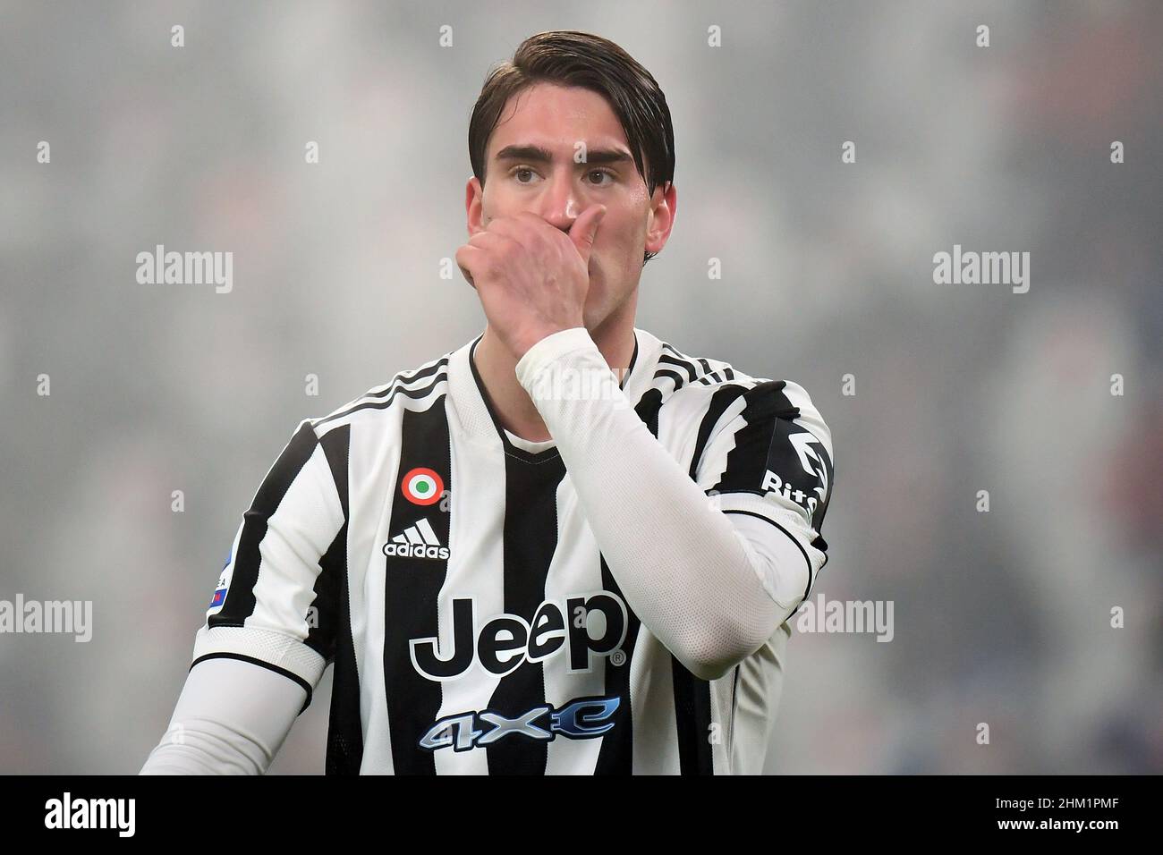 Turin, Italien. 06th. Februar 2022. Dusan Vlahovic vom FC Juventus reagiert beim Fußballspiel der Serie A 2021/2022 zwischen dem FC Juventus und Hellas Verona am 6th. Februar 2022 im Juventus-Stadion in Turin (Italien). Foto Federico Tardito/Insidefoto Kredit: Insidefoto srl/Alamy Live News Stockfoto