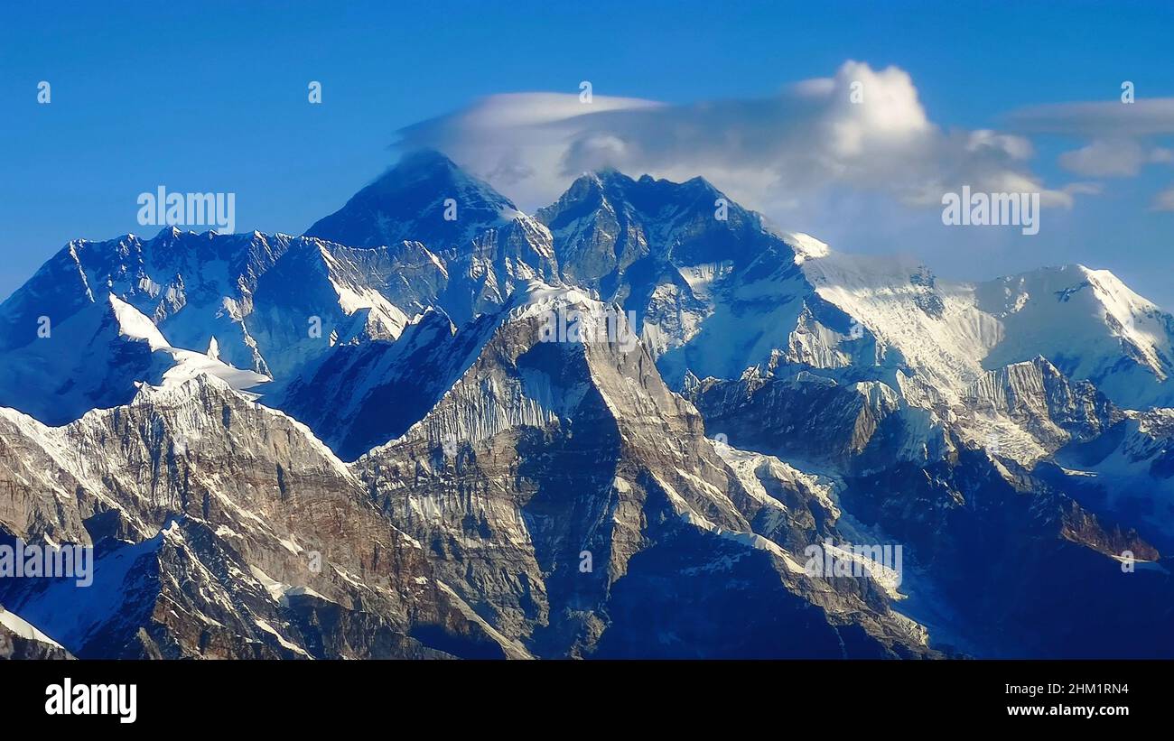 Der Mount Everest ist der höchste Berg der Erde über dem Meeresspiegel und liegt im Mahalangur Himal-Untergebiet des Himalaya. Stockfoto