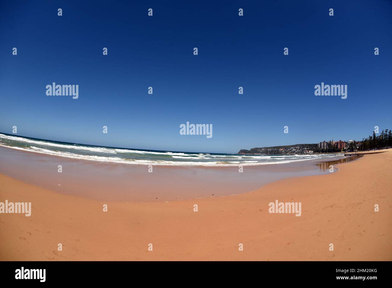 Ein leerer Abschnitt von Manly Beach, eine Fährfahrt von Sydney, NSW, Australien Stockfoto