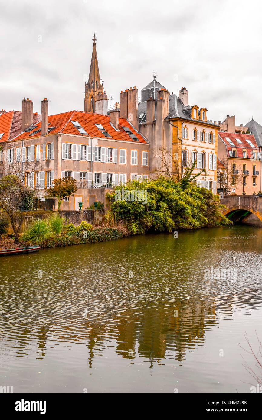 Blick auf die Stadt von der schönen Stadt Metz in Frankreich. Brücken