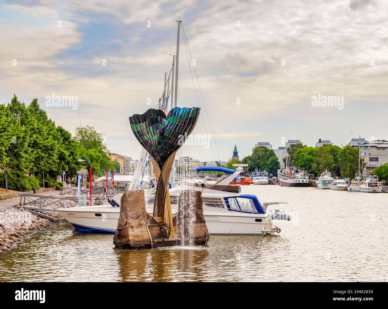 Harmonia oder Harmony, Brunnenskulptur von Achim Kuhn, Aura River, Turku, Finnland Stockfoto