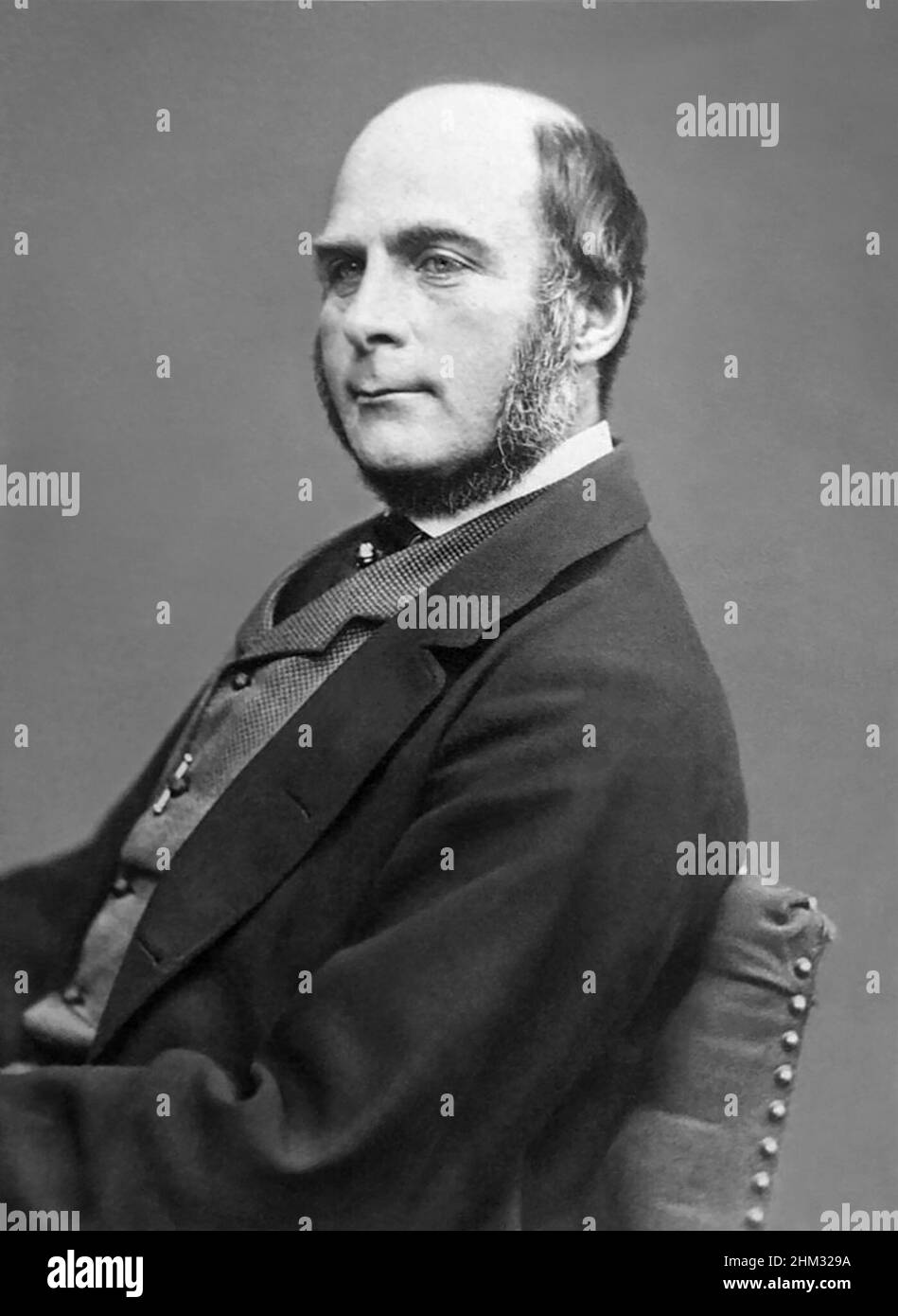 Sir Francis Galton, FRS FRAI (1822–1911), war ein englischer Universalgelehrter aus der viktorianischen Zeit: Ein Statistiker, Soziologe, Psychologe, Anthropologe, Tropenforscher, Geograph, Erfinder, Meteorologe, Proto-Genetiker, Psychometriker und Verfechter des sozialen Darwinismus, der Eugenik und des wissenschaftlichen Rassismus. Stockfoto