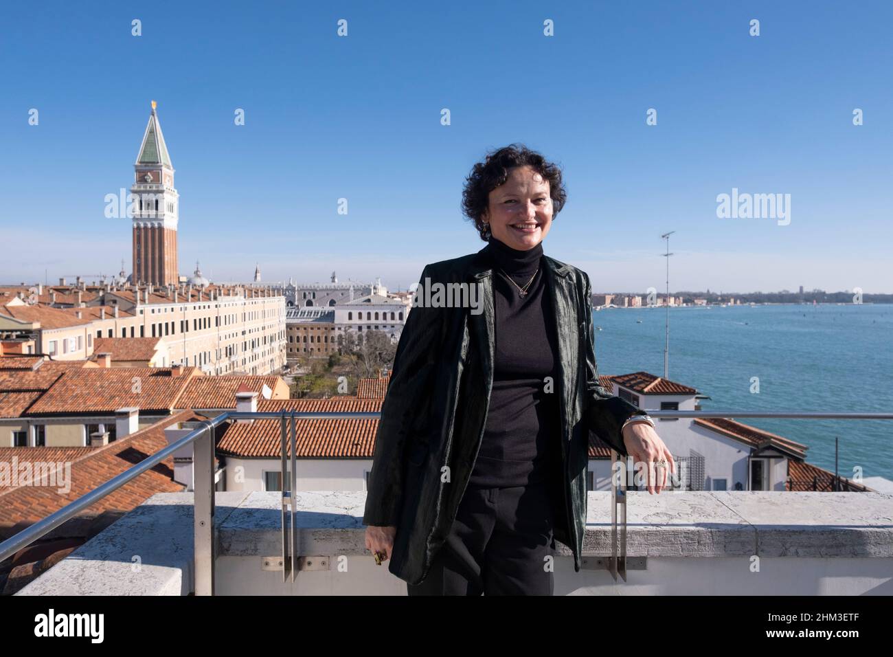 Die Kuratorin Cecilia Alemani nimmt an der Präsentation der Internationalen Kunstausstellung 59. Teil Stockfoto