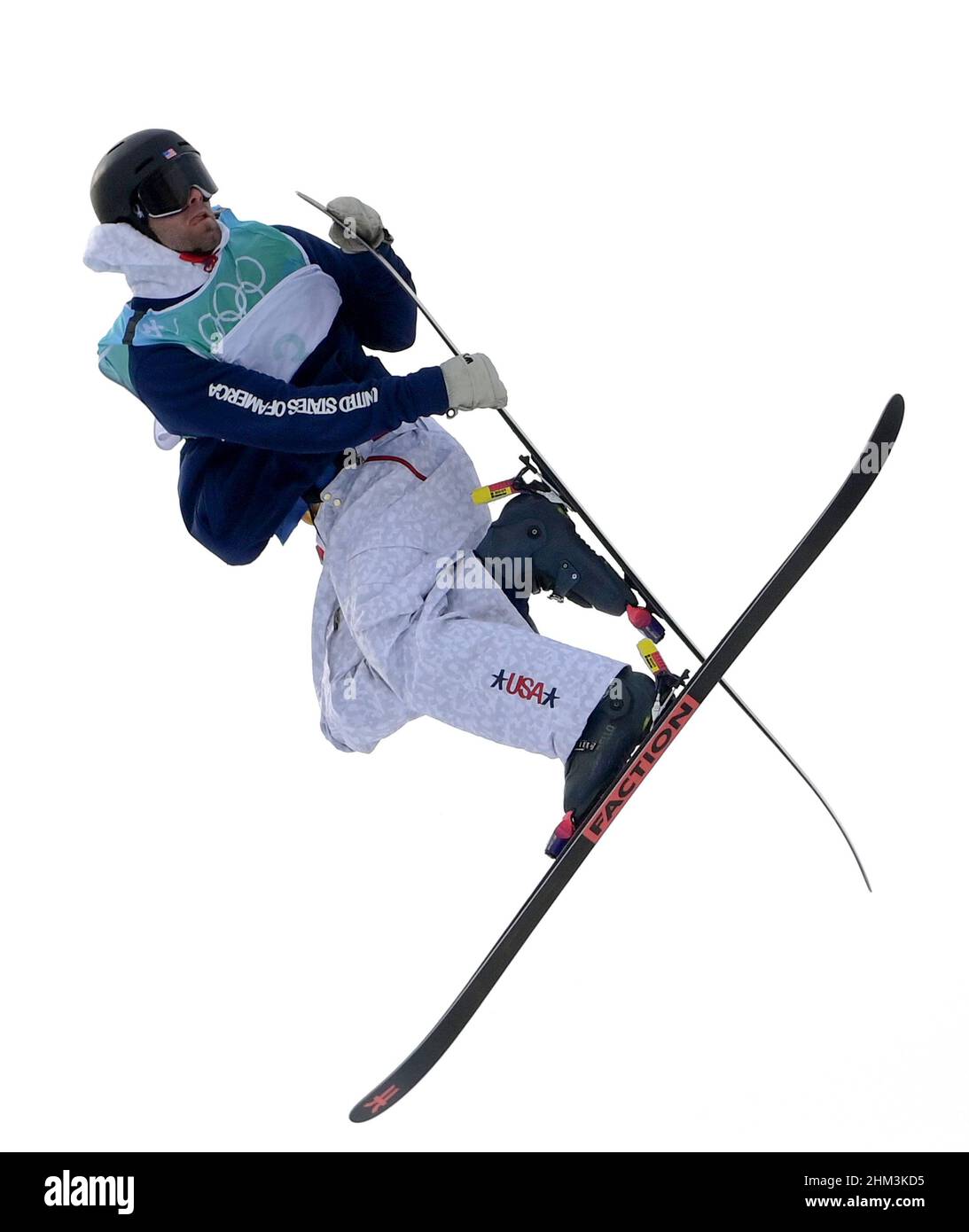 Peking, China. 7th. Februar 2022. Alexander Hall aus den Vereinigten Staaten tritt bei der Qualifikation der Männer für die freie Luft in der Big Air Shougang in Peking, der Hauptstadt Chinas, am 7. Februar 2022 an. Kredit: Li An/Xinhua/Alamy Live Nachrichten Stockfoto