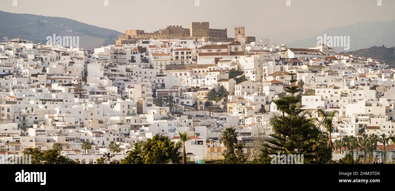 Salobreña Spanien. Das weiße Küstendorf Salobreña, Costa Tropical, Granada, Spanien Stockfoto