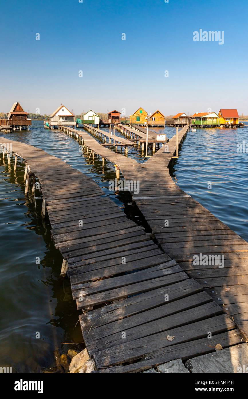 Hütten auf die Piers, Bokodi - in Nordungarn Stockfoto