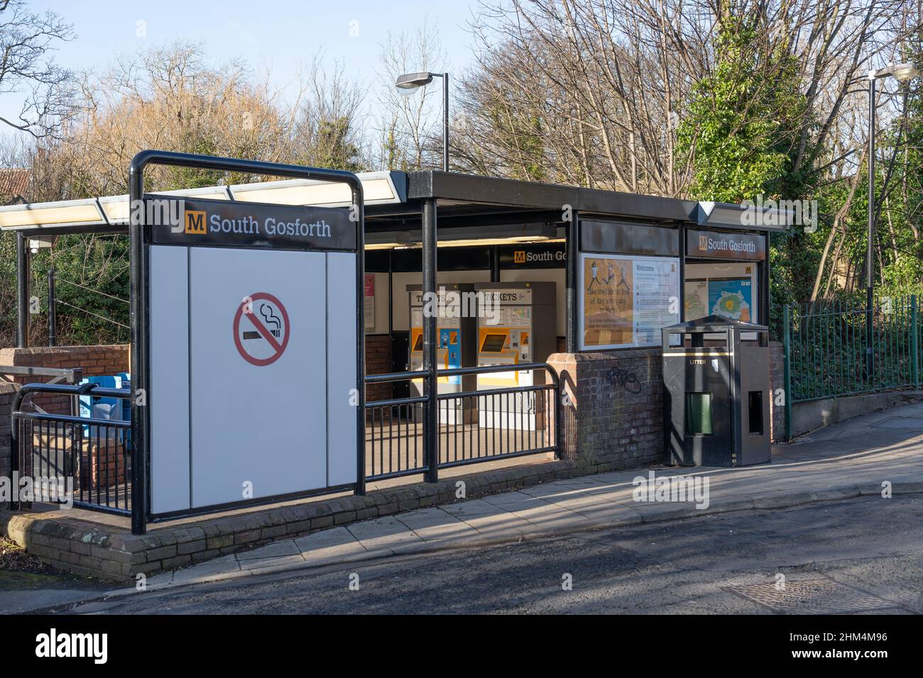 South Gosforth Bahnhof in Newcastle Upon Tyne, Großbritannien, Teil des Tyne und Wear Metro elektrischen Stadtbahnsystems. Stockfoto