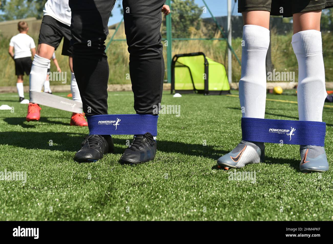 Fußballtrainingslager für junge Jungen und Mädchen, Yorkshire UK Stockfoto