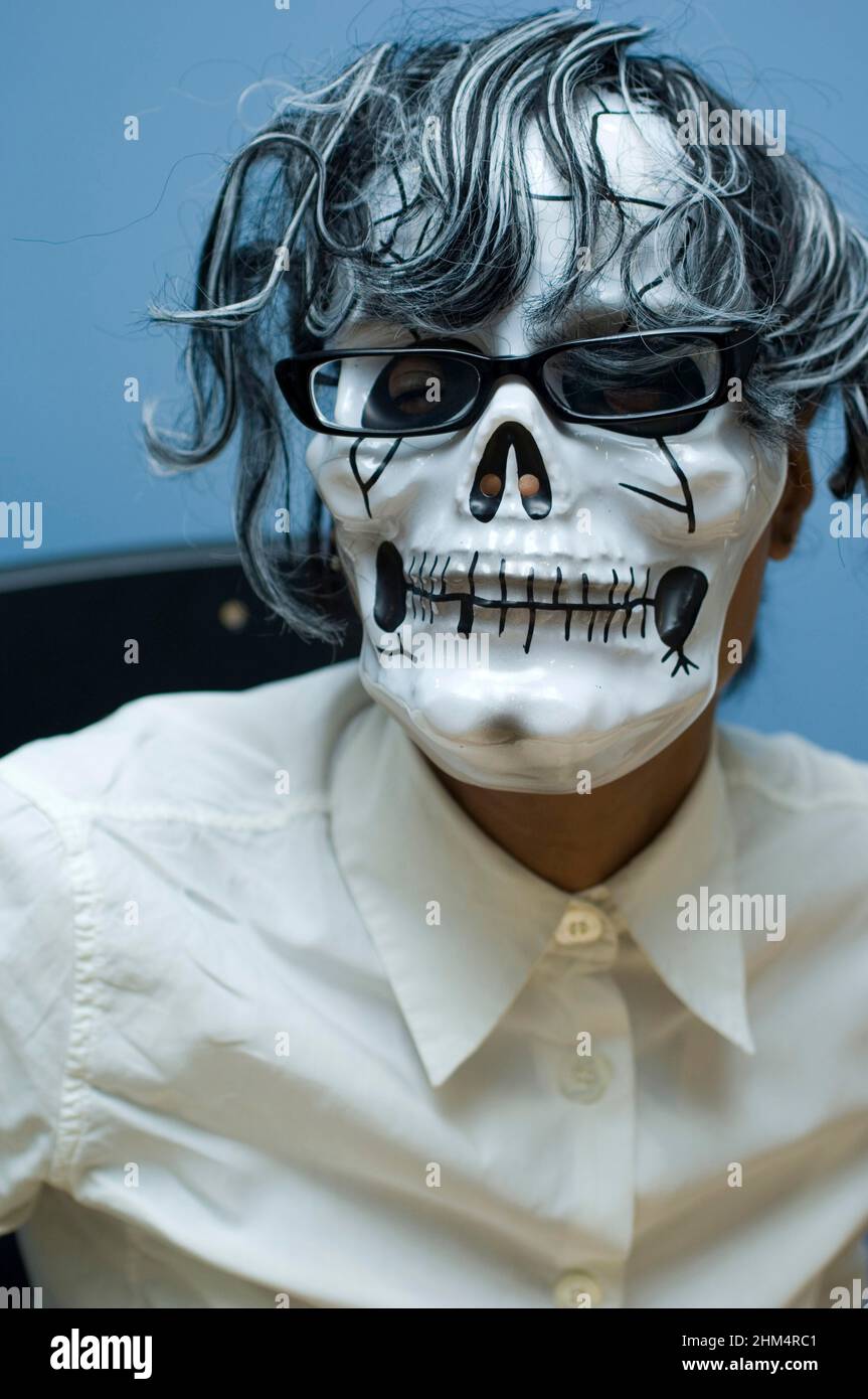 Nahaufnahme Einer Person, die eine Maske trägt, Credit:Photoshot Creative / Stuart Cox / Avalon Stockfoto