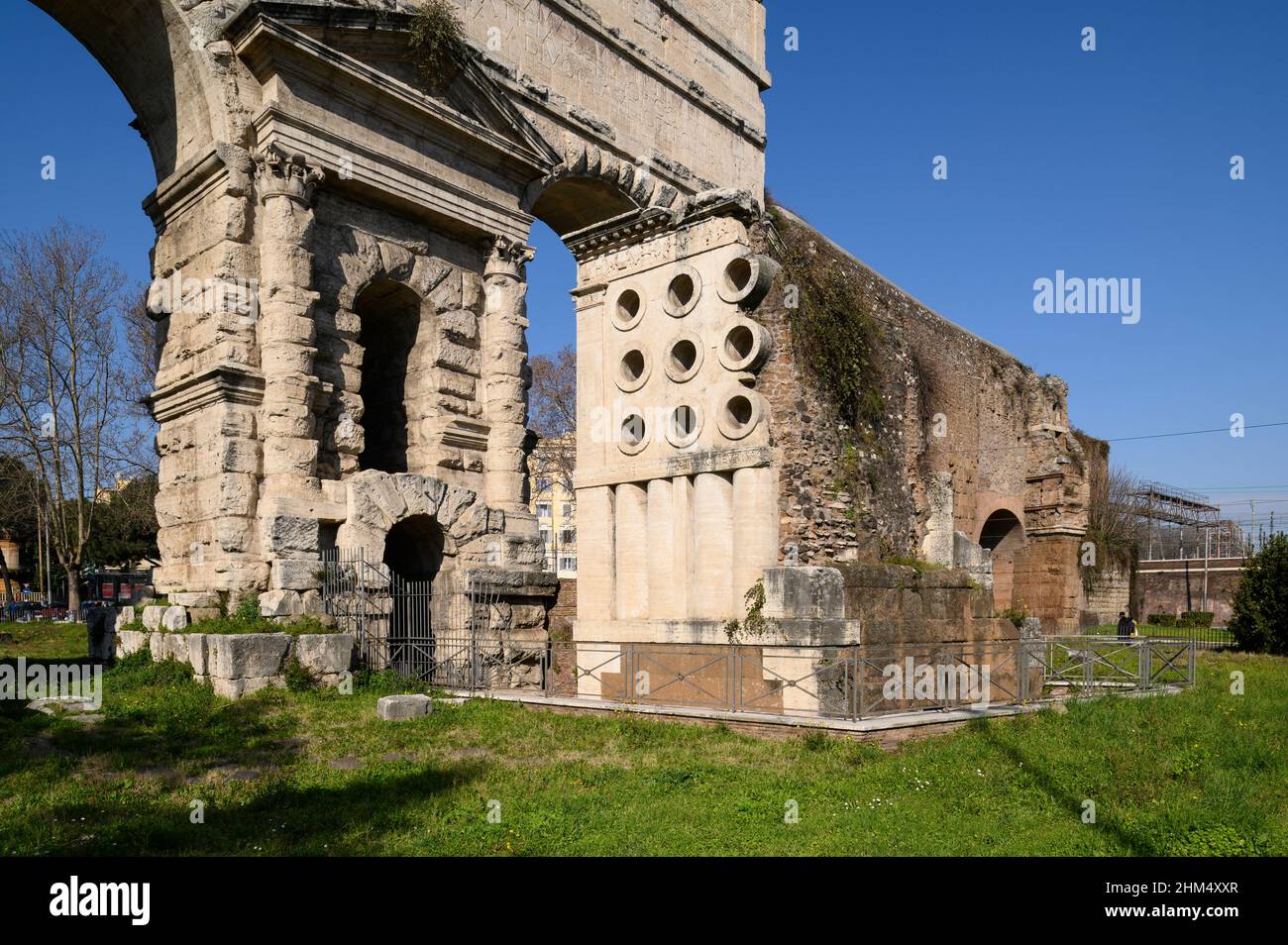 Rom. Italien. Grabmal von Eurysaces dem Bäcker (sepolcro di Eurisace), ca. 50–20 v. Chr., etwas außerhalb der Porta Maggiore gelegen. Stockfoto