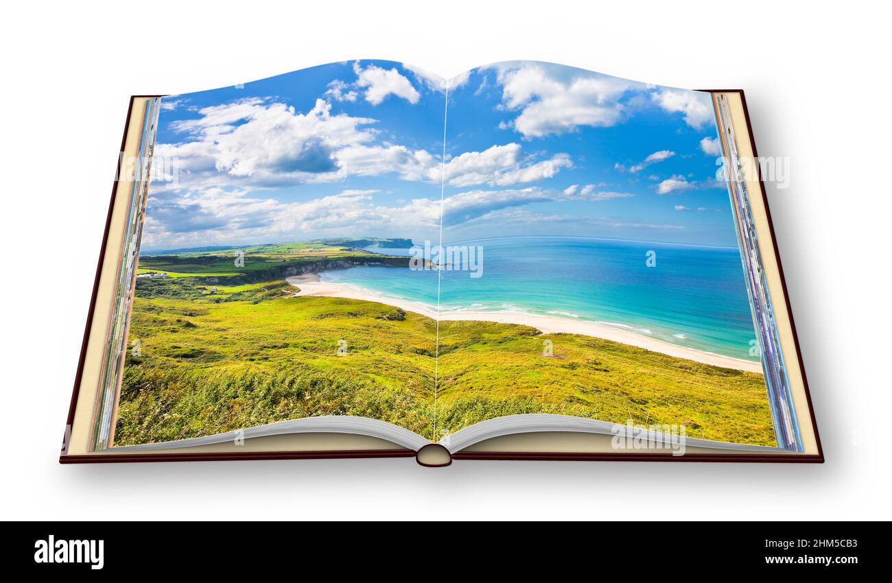 Irische Landschaft in Nordirland (Grafschaft Antrim - Vereinigtes Königreich) - 3D Rendern Konzeptbild eines geöffneten Fotobuchs isoliert auf Weiß - Ich bin der Polizist Stockfoto