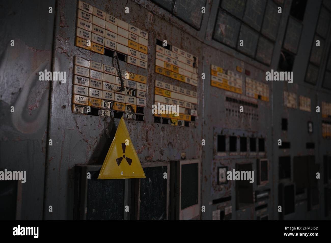 Der radioaktivste Punkt im Kontrollraum des Reaktors 4 im Kernkraftwerk Tschernobyl. Stockfoto