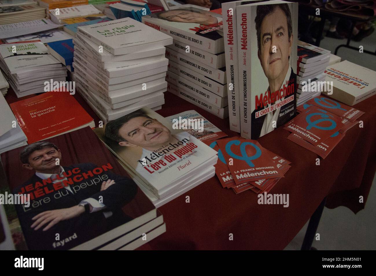Bewegung Kampagne Zubehör Frankreich Insoumise. Die Leckereien des Wahlkampfes JLM 2017 von Jean-Luc Mélenchon, Kandidat bei den Präsidentschaftswahlen. Frankreich. Stockfoto