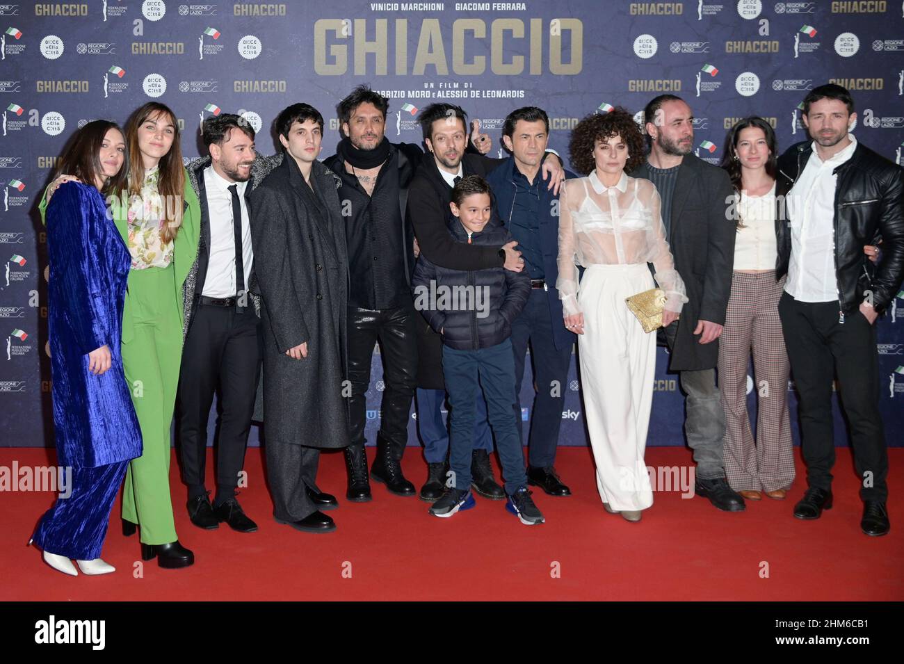 Rom, Italien. 07th. Februar 2022. Die Darsteller besuchen den roten Teppich des Films Ghiaccio im Space Moderno. Kredit: SOPA Images Limited/Alamy Live Nachrichten Stockfoto