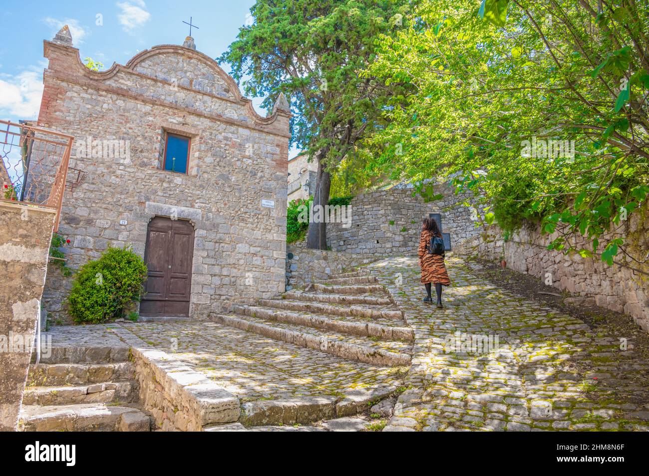 Rocca d'Orcia (Italien) - das kleine mittelalterliche Dorf der Toskana mit altem Burgturm, in der Gemeinde Castiglione d'Orcia, Val d'Orcia Stockfoto