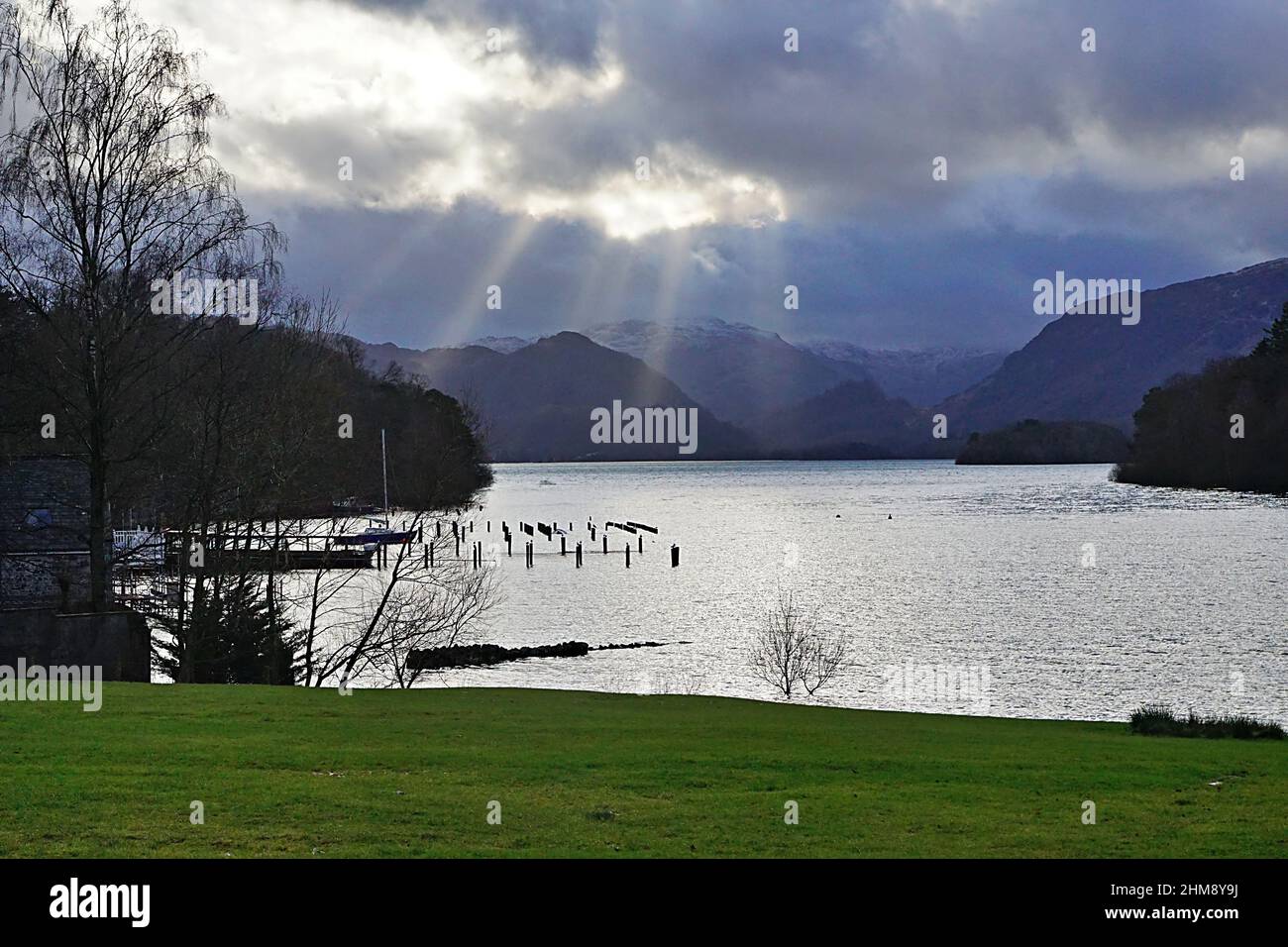 Winteransicht Blick auf Derwent Water vom Crow Park in Keswick Stockfoto