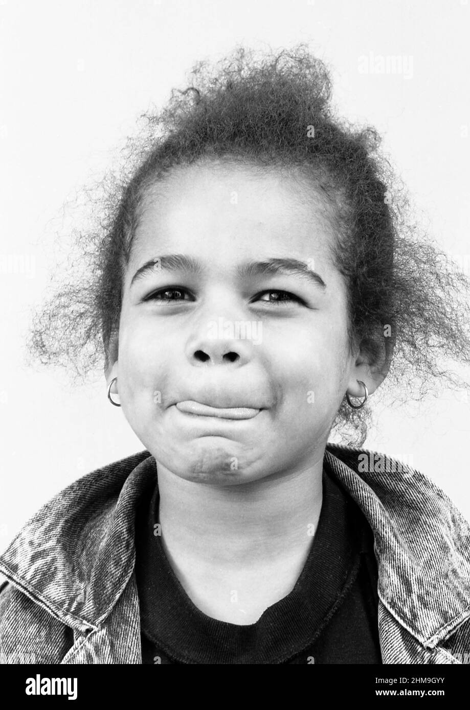 Studio Porträt eines kleinen Mädchens, UK MR Stockfoto