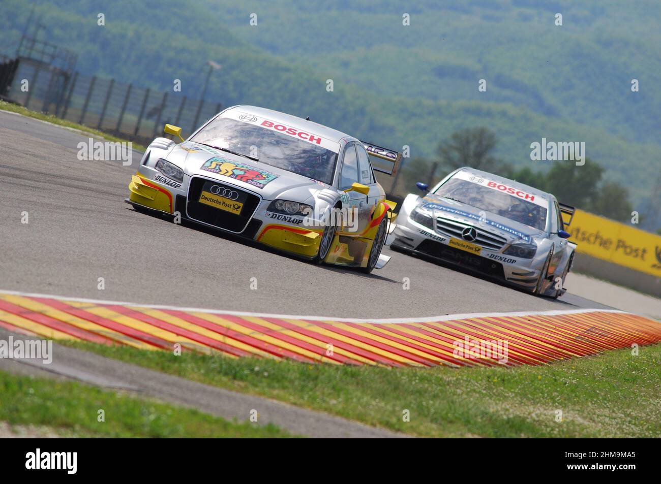 Mugello Circuit, Italien 2. Mai 2008: Oliver Jarvis im Einsatz mit dem Audi A4 DTM 2007 des Teams Phoenix beim DTM-Rennen auf dem Mugello Circuit. Stockfoto