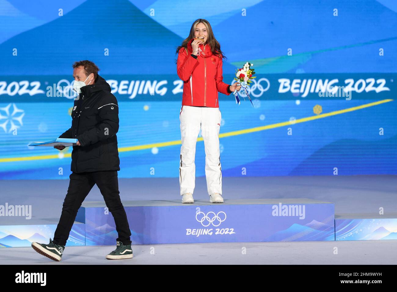 Eileen Gu (CHN)-Goldmedaille während der Olympischen Winterspiele Peking 2022, Freestyle Skiing, Women's Freeski Big Air am 8. Februar 2022 in Peking, China - Foto: Osports/DPPI/LiveMedia Stockfoto