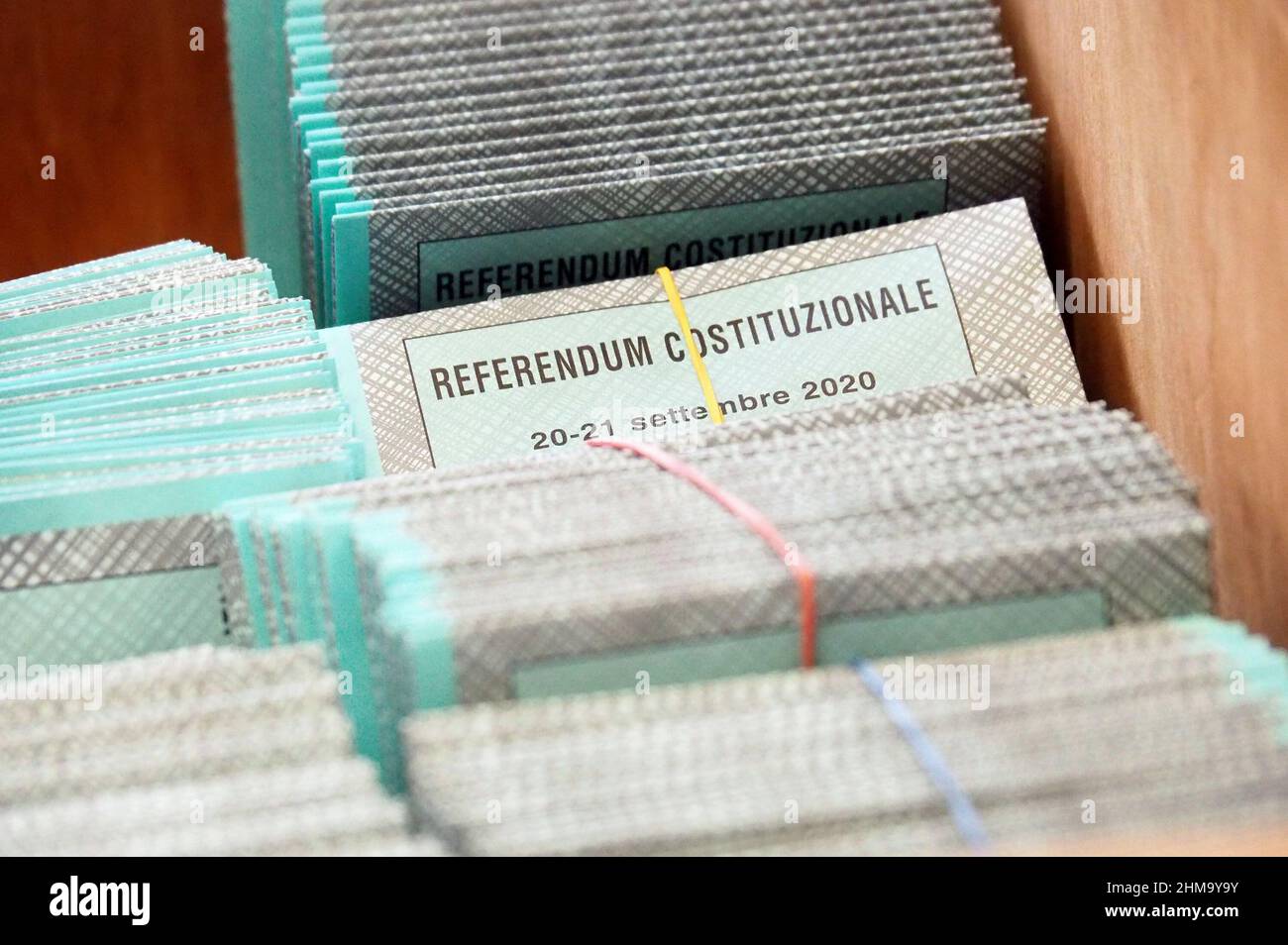 Italien, Arezzo, 20. september 2020 : heute stimmen wir für das Verfassungsreferendum und für die Regionalwahlen für neue Regionalpräsidenten. Diese A Stockfoto