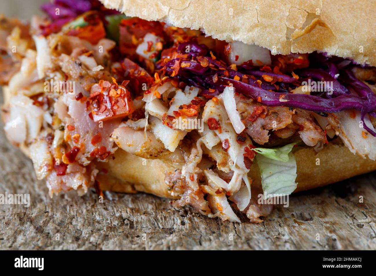 deutsche doener Kebap auf Holz Stockfoto