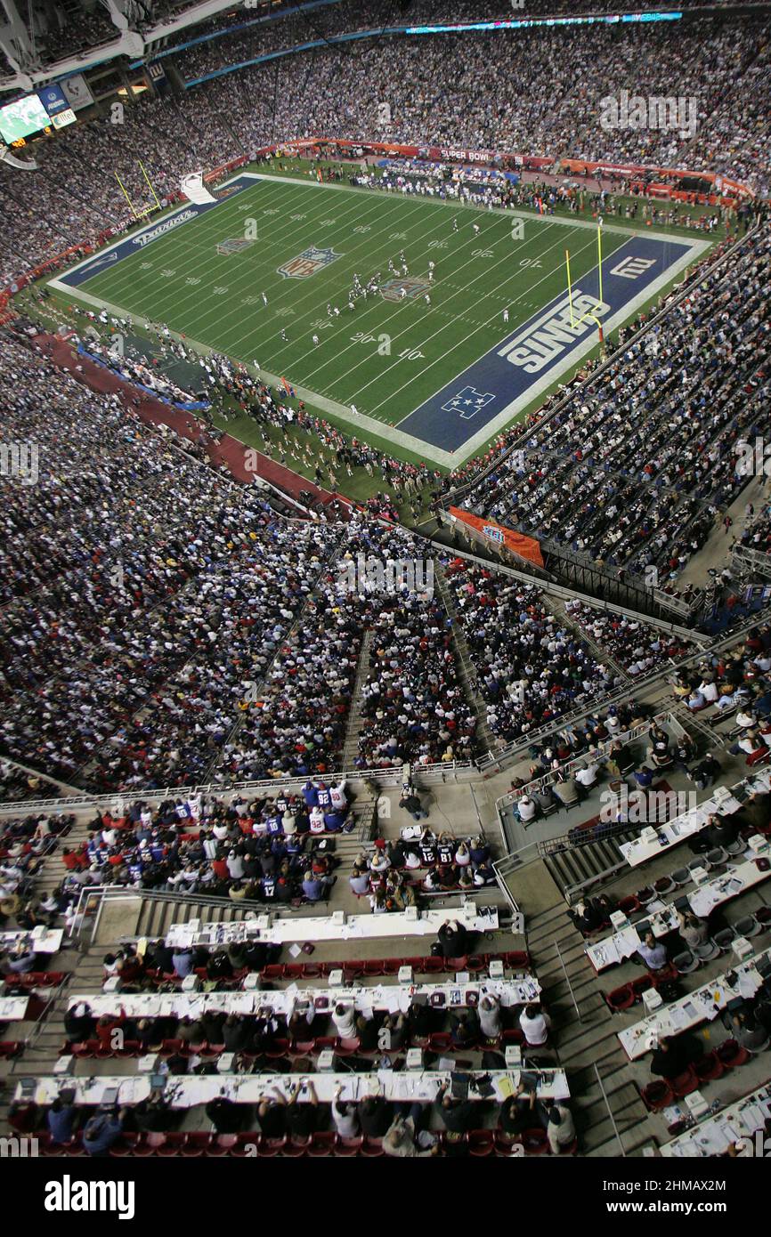 Ein Blick auf das Stadion vom Laufsteg während des Super Bowl 42 in Glendale, Arizona. Stockfoto