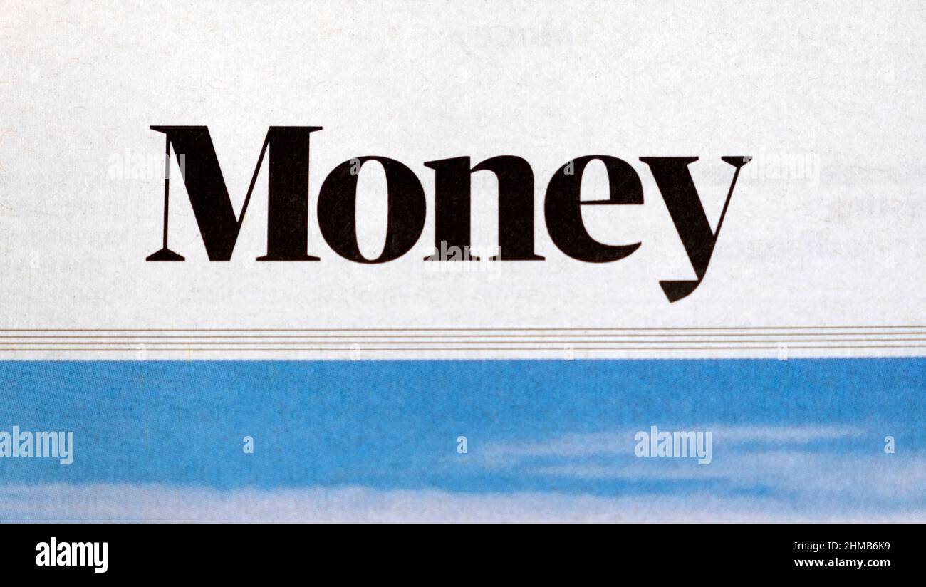 Das Wort Geld im Text der Zeitung Guardian Financial section page London England UK 2022 Stockfoto