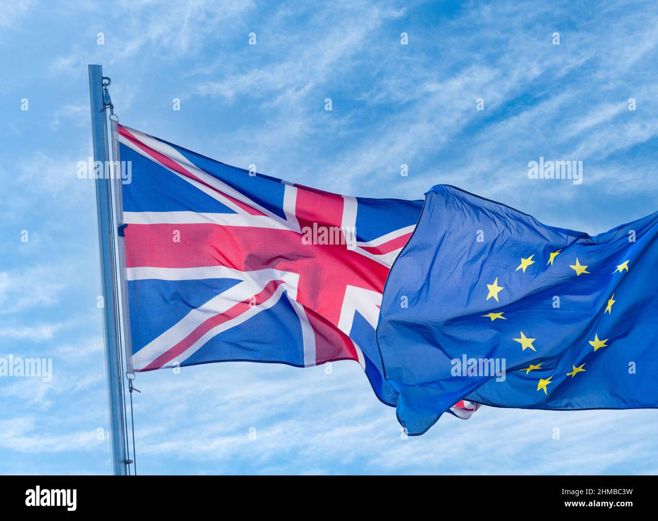 EU, Flagge der Europäischen Union und Flagge des Vereinigten Königreichs Stockfoto