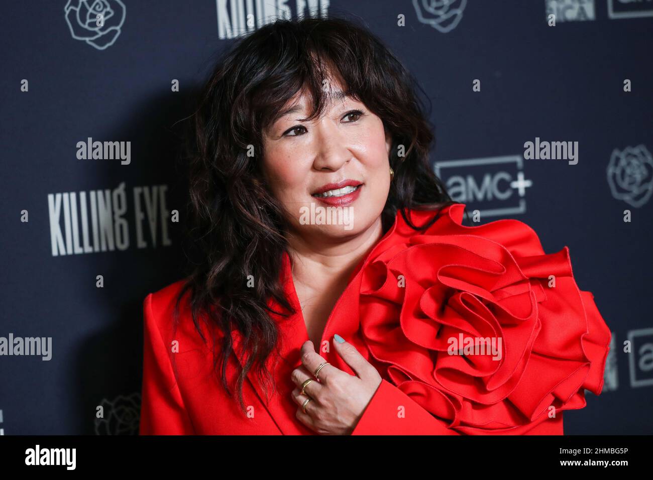 Beverly Hills, Usa. 08th. Februar 2022. BEVERLY HILLS, LOS ANGELES, KALIFORNIEN, USA - FEBRUAR 08: Die Schauspielerin Sandra Oh nimmt an dem Photo Call für die vierte Staffel von BBC 'Killing Eve' Teil, die am Sonntag, dem 27. Februar, im The Peninsula Beverly Hills Hotel am 8. Februar 2022 in Beverly Hills, Los Angeles, Kalifornien, USA, Premiere auf BBC AMERICA und AMC feiert. (Foto: Xavier Collin/Image Press Agency/Sipa USA) Quelle: SIPA USA/Alamy Live News Stockfoto