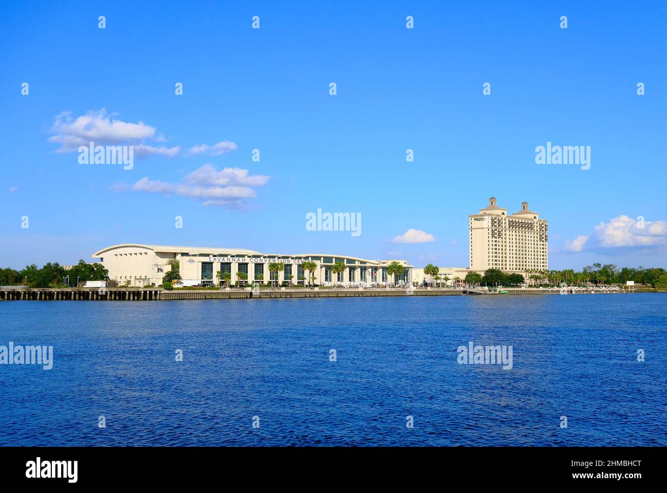 Savannah Convention Center und Westin Hotel Stockfoto