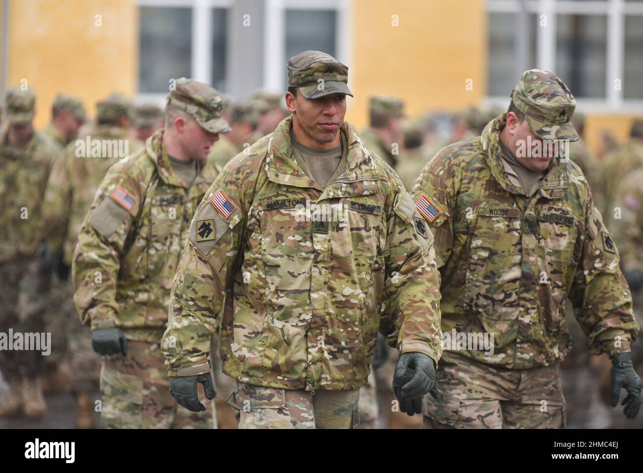 USA Instruktoren gesehen während der Eröffnungszeremonie der nächsten Stufe der Ausbildung der Streitkräfte Einheiten im Rahmen des Programms "Joint Multinale Training Group - Ukraine" (JMTG-U). Stockfoto