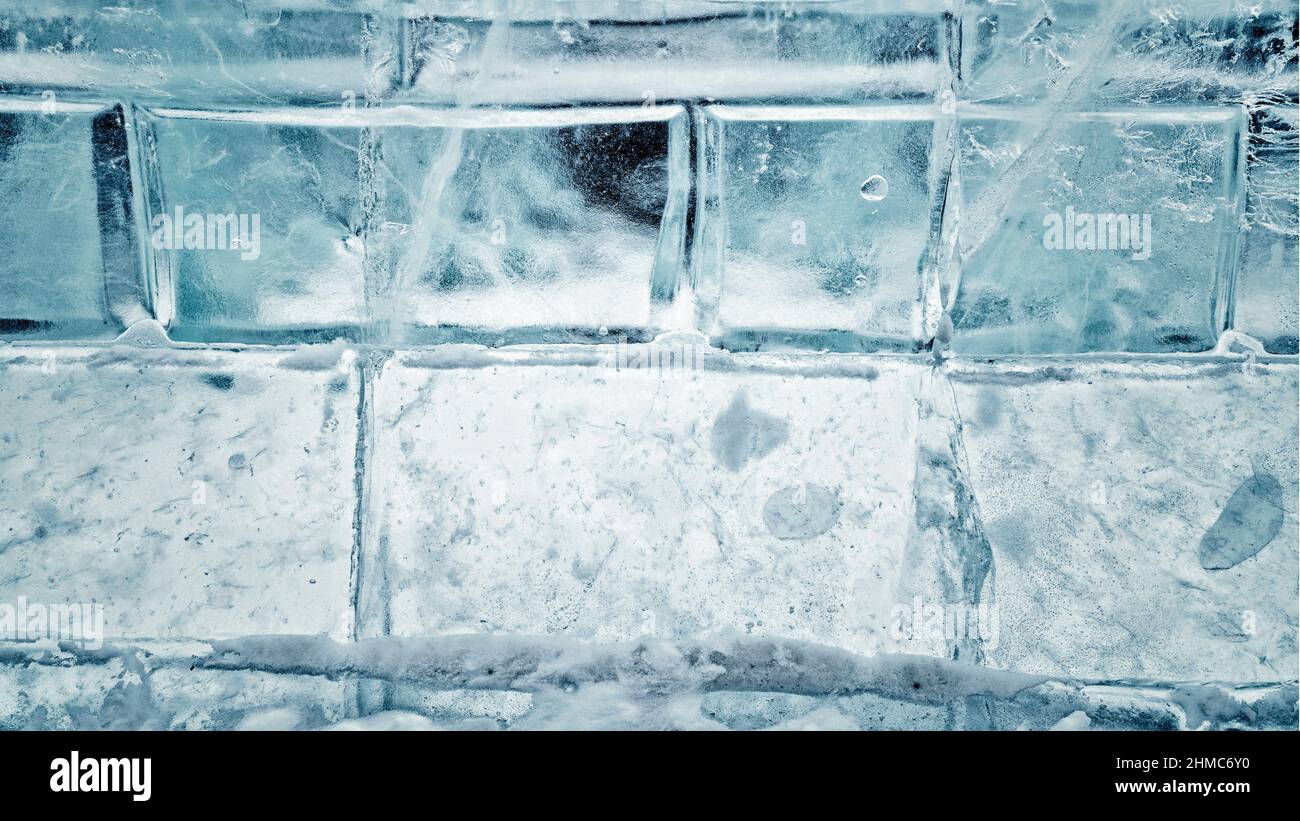 Eiswand des arktischen Iglu-Hauses. Eisziegelstruktur. Stockfoto