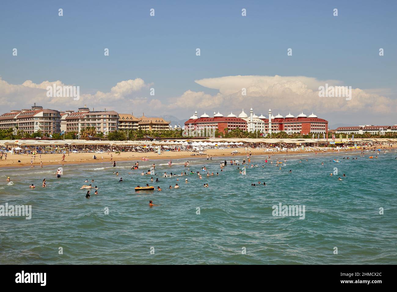 5. Juli 2021, Türkei in Antalya: Zwei Wochen nach Aufhebung der Beschränkungen im Zusammenhang mit Covid 19 Stockfoto