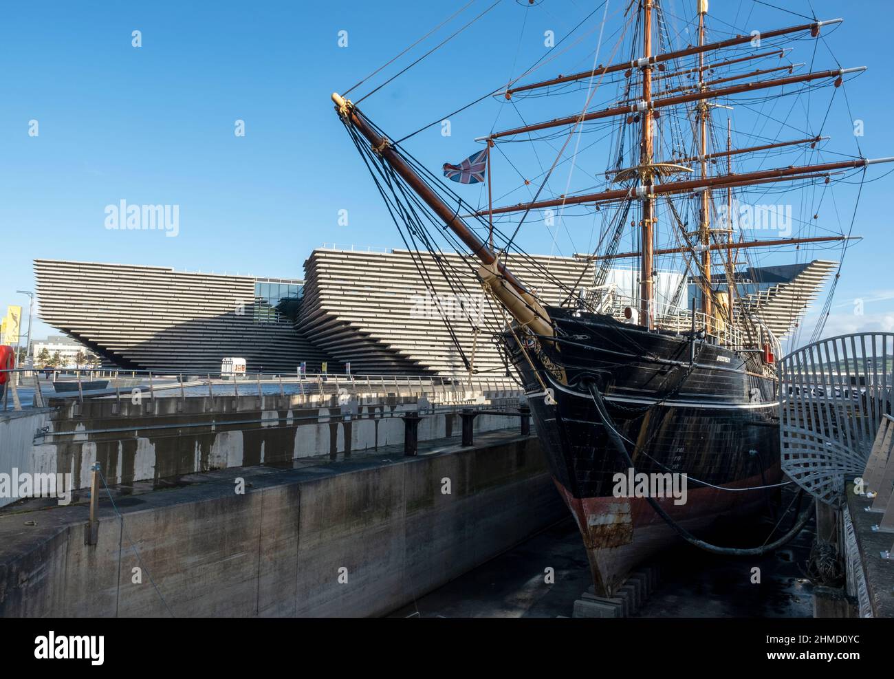 RRS Discovery-Schiff, Discovery Point, Dundee, Schottland. Die Entdeckung war das Schiff, das von Kapitän Scott während der Nationalen Antarktisexpedition benutzt wurde. Stockfoto