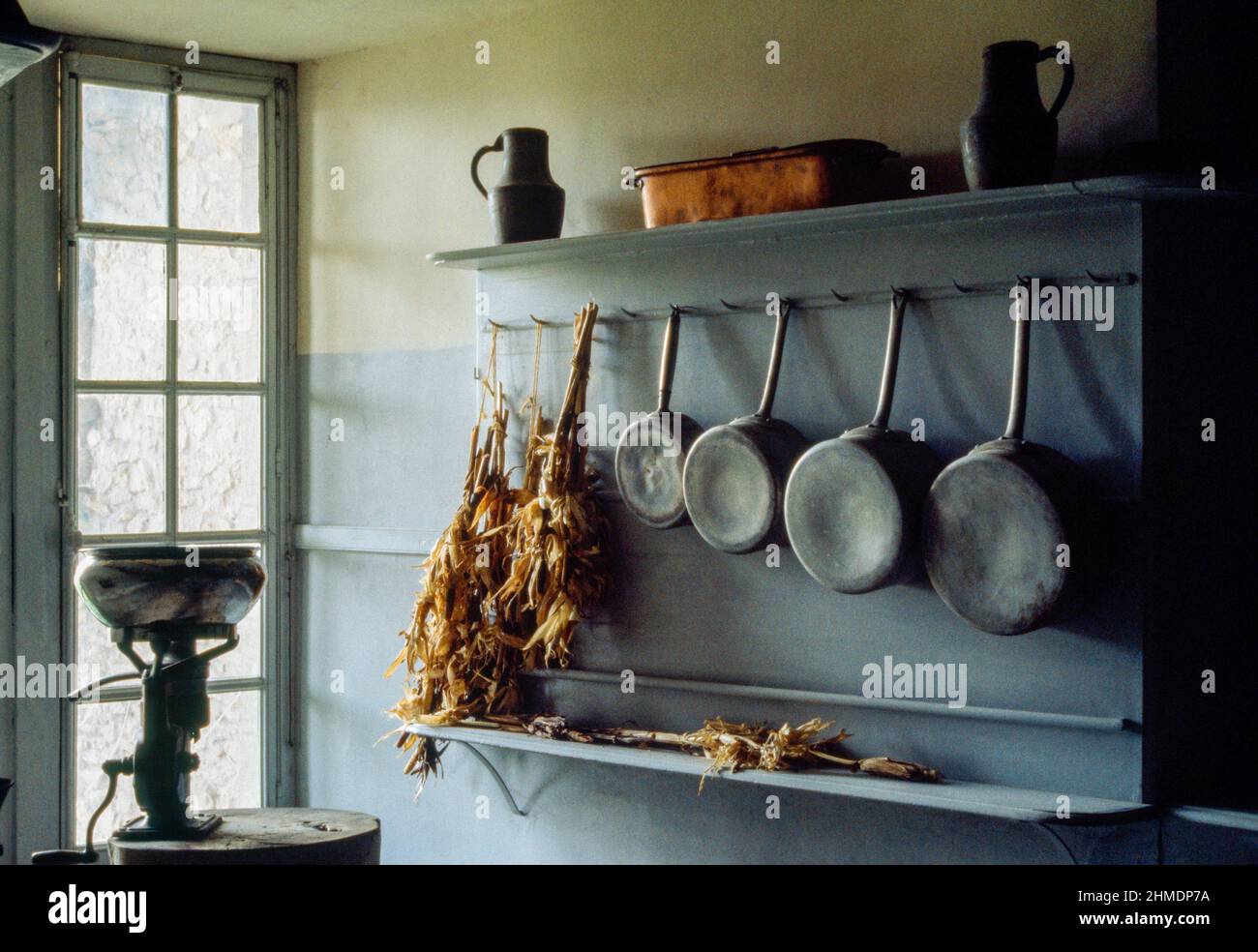 Le Lude, Schloß, Küche, Kupfertöpfe Stockfoto