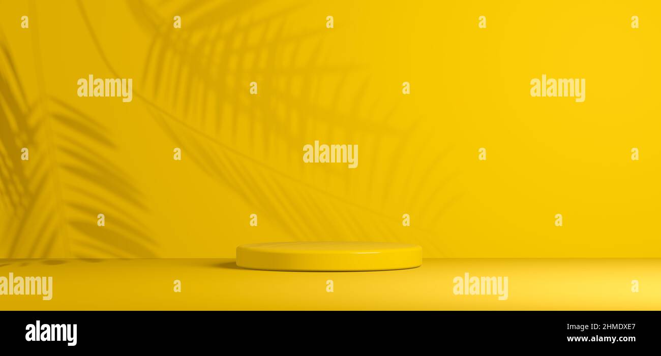 Showroom mit zylindrischem Ständer auf gelbem Hintergrund zur Produktdarstellung Stockfoto