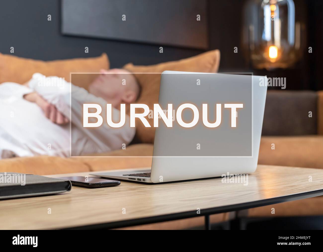 Burnout-Konzept. Burn out bei der Arbeit, im Geschäft, im Büro. Foto Stockfoto