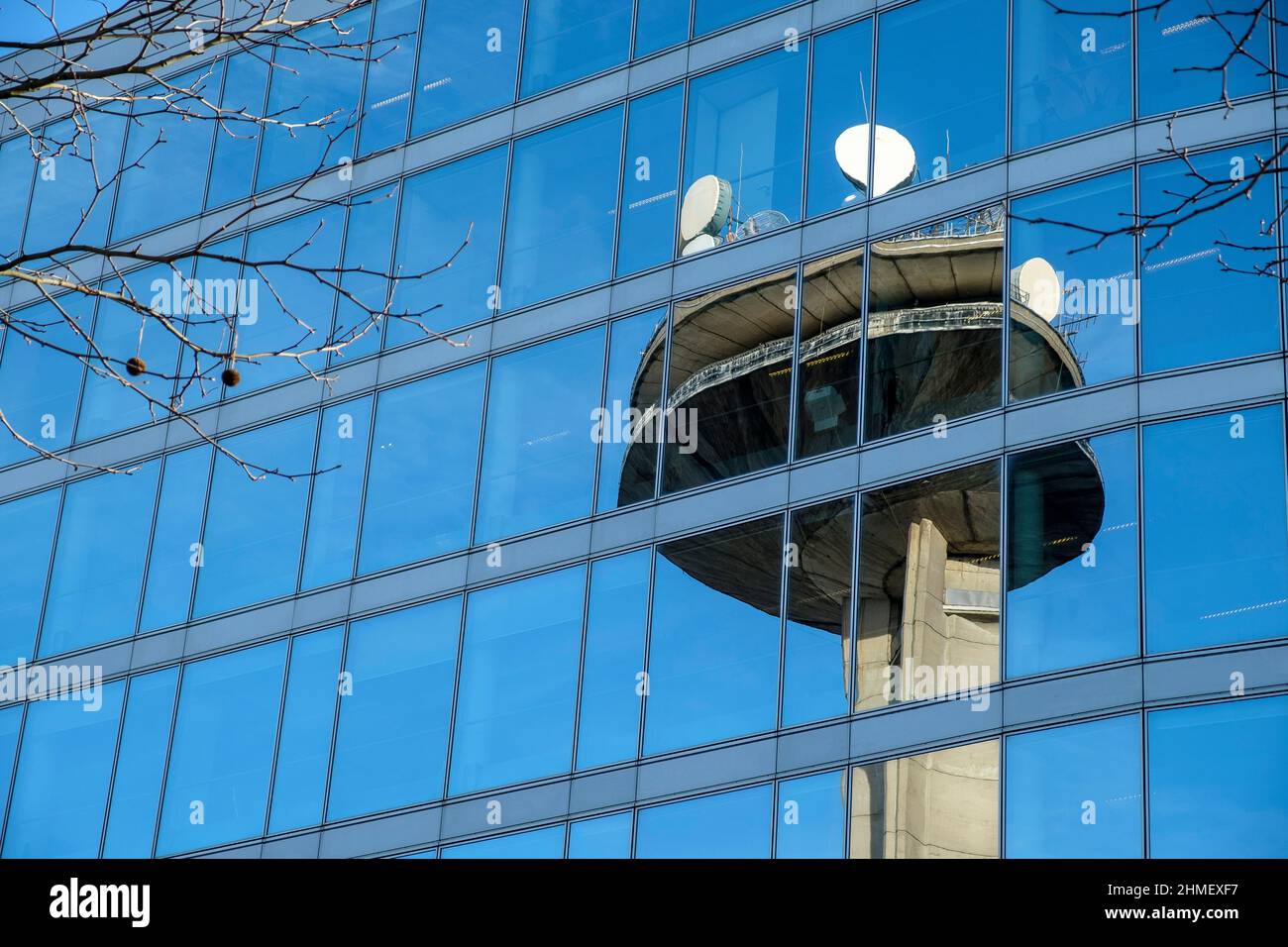 Gebäude und der Reyers Turm des belgischen französisch Sprache Radio und Fernsehen | Batiment de la RTBF et la Tour Reyers Stockfoto