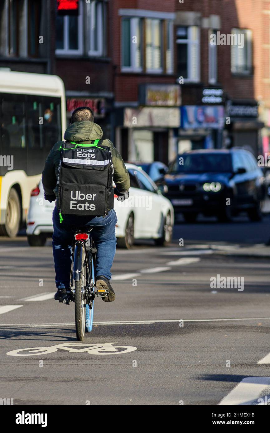 Uber isst Lieferung mit Fahrrad | Livraison de repas en velo via les Services Uber isst Stockfoto