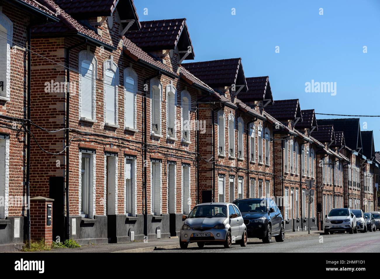 Straßen der Bergbaustadt Haillicourt in der Nähe der beiden Minenhaufen. Das Kohleunternehmen von bruay war am Ursprung der Arbeiter gewesen, die La comp untergebracht hatten Stockfoto