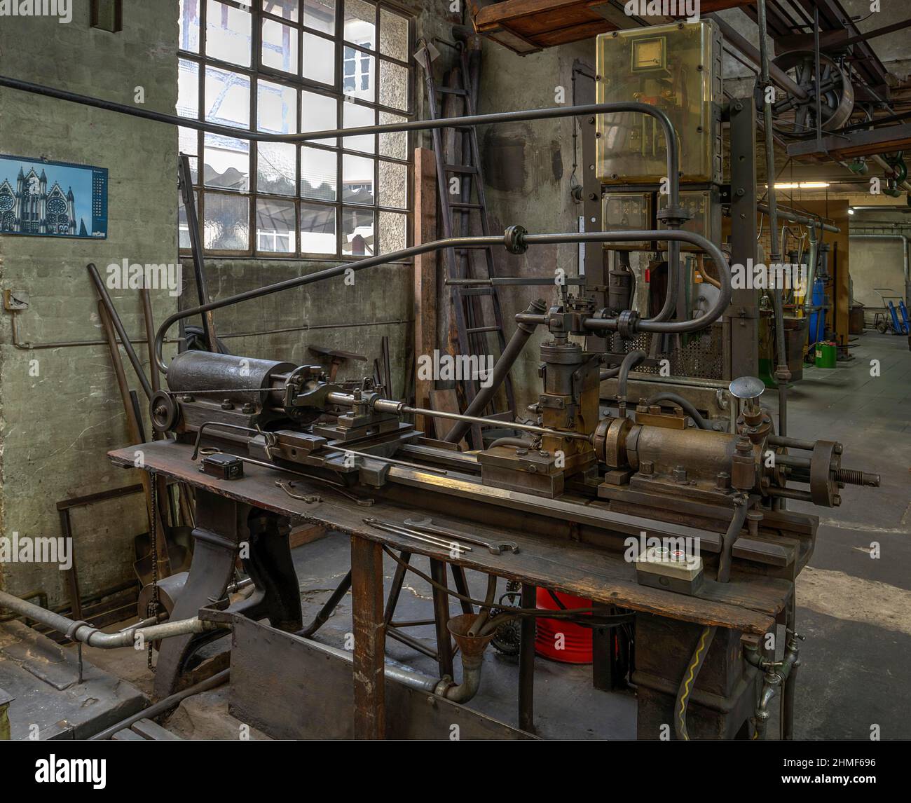 Aufstossmaschine für Ventile in einer ehemaligen Ventilfabrik, heute Industriemuseum, Lauf an der Pegnitz, Mittelfranken, Bayern, Deutschland Stockfoto