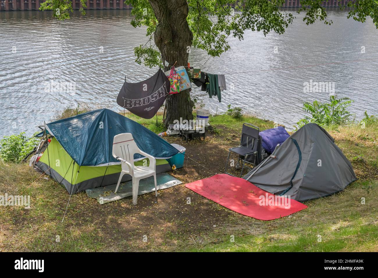 Zelte, Obdachlosigkeit, Spree, Westhafen, Berlin, Deutschland Stockfoto