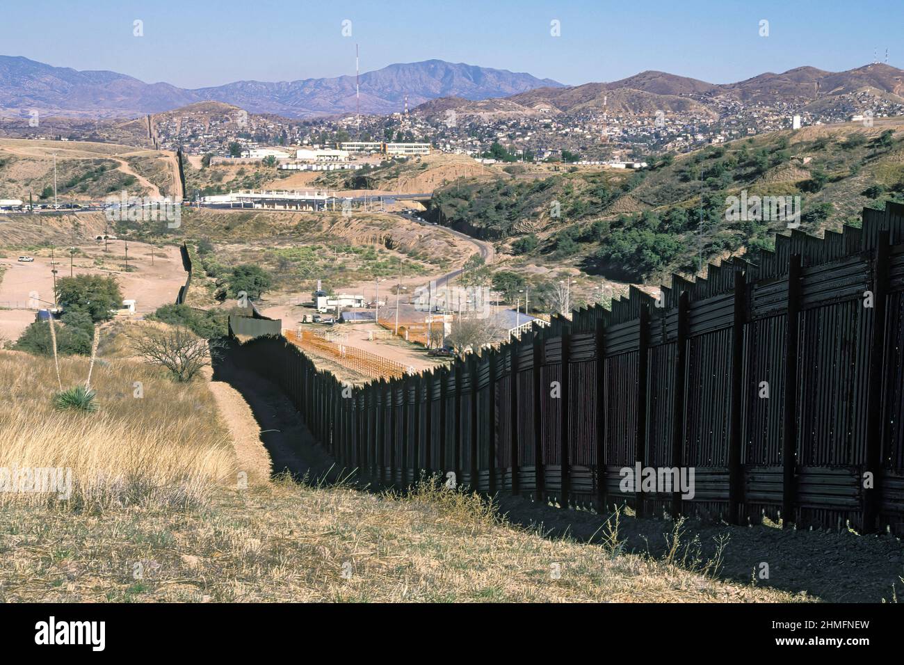 Grenzzaun zwischen Arizona und Sonora Mexiko, Nogales, Arizona Stockfoto