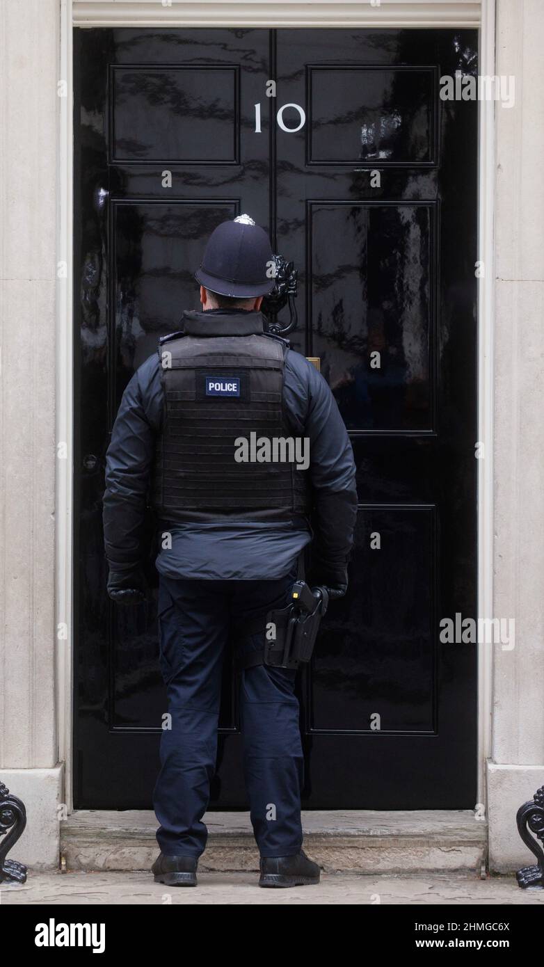 Die Metropolitan Police ermittelt mutmaßliche Parteien unter Nummer 10. Sie haben Fragebögen an etwa 50 Personen, darunter Boris Johnson, geschickt. Stockfoto