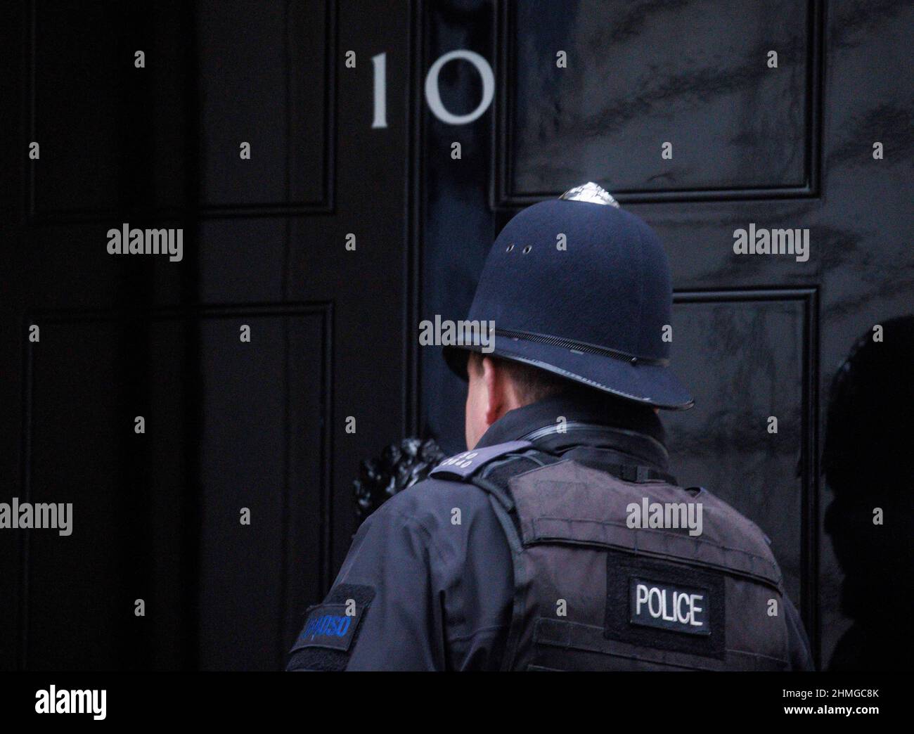 Die Metropolitan Police ermittelt mutmaßliche Parteien unter Nummer 10. Sie haben Fragebögen an etwa 50 Personen, darunter Boris Johnson, geschickt. Stockfoto