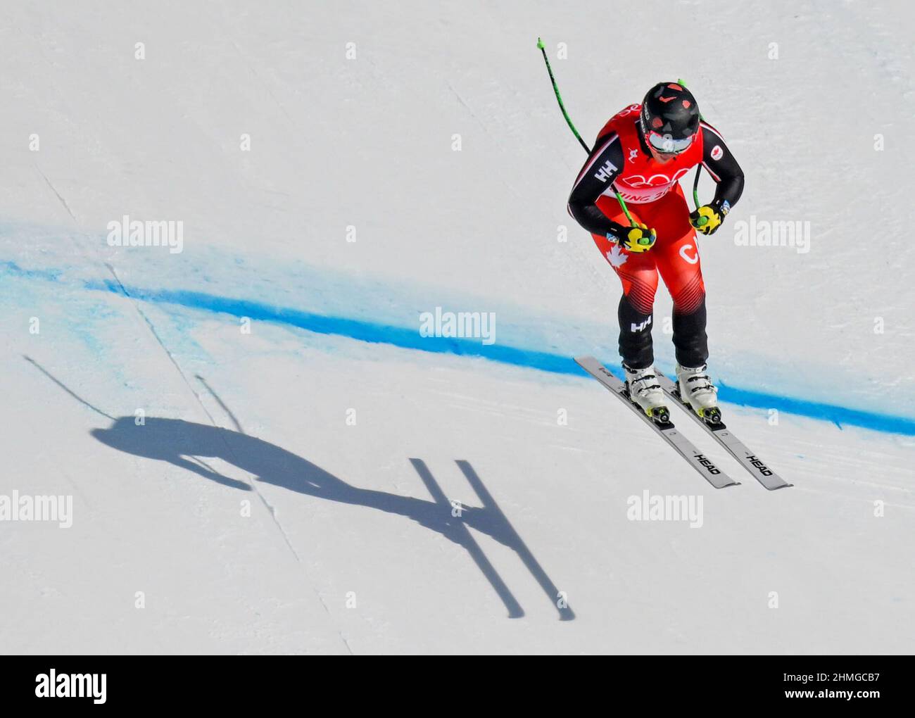 Peking, China. 10th. Februar 2022. James Crawford aus Kanada tritt beim alpinen Skifahren der Männer im National Alpine Skiing Center im Bezirk Yanqing, Peking, der Hauptstadt von China, am 10. Februar 2022 an. Quelle: Lian Zhen/Xinhua/Alamy Live News Stockfoto