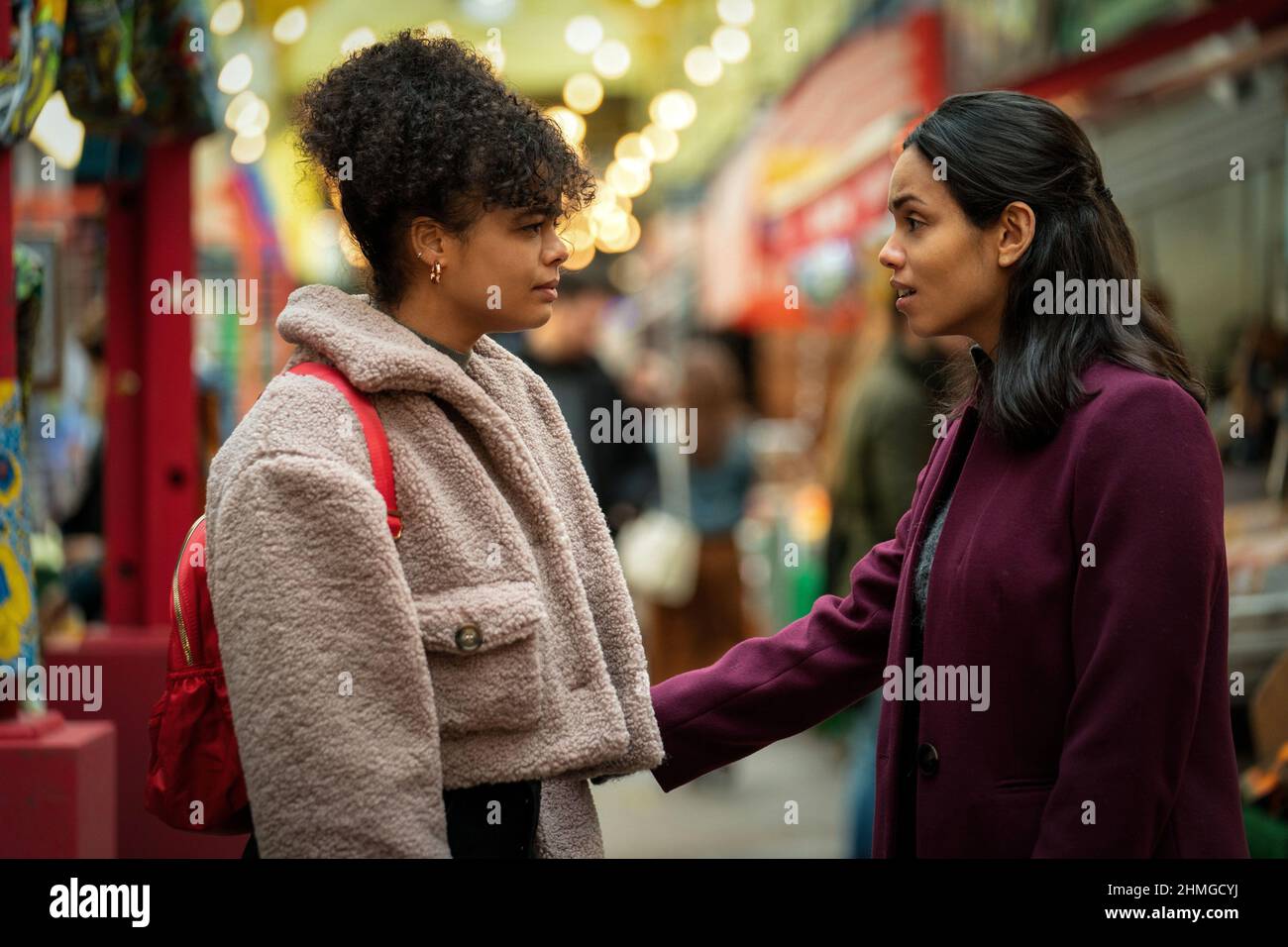 LYDIA WEST und GEORGINA CAMPBELL im VERDACHT (2022), Regie: STEFAN SCHWARTZ. Kredit: Keshet Productions / Album Stockfoto