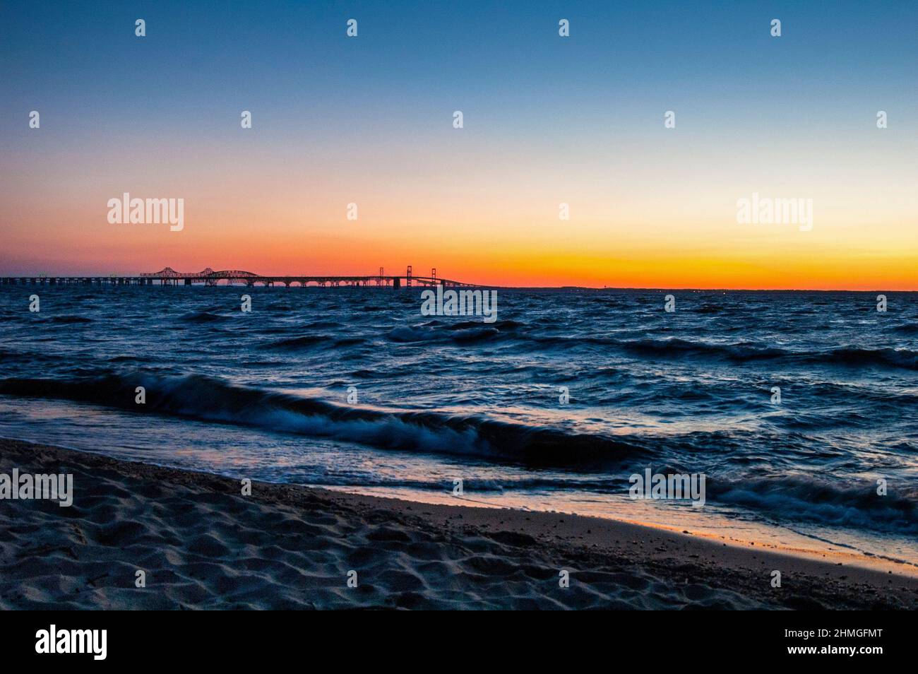 Der Terrapin Nature Park und die Chesapeake Bay und Chesapeake Bay sind zwei Brücken in Maryland. Stockfoto