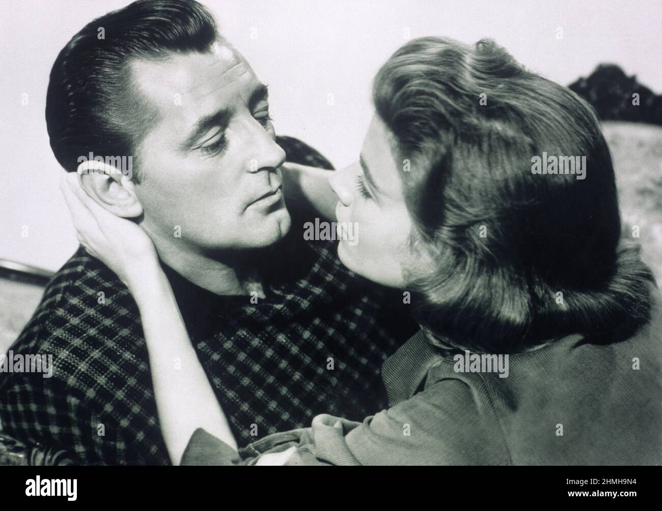 THE ANGRY HILLS (1959) ROBERT MITCHUM GIA SCALA ROBERT ALDRICH (DIR) MGM/MOVIESTORE COLLECTION Stockfoto